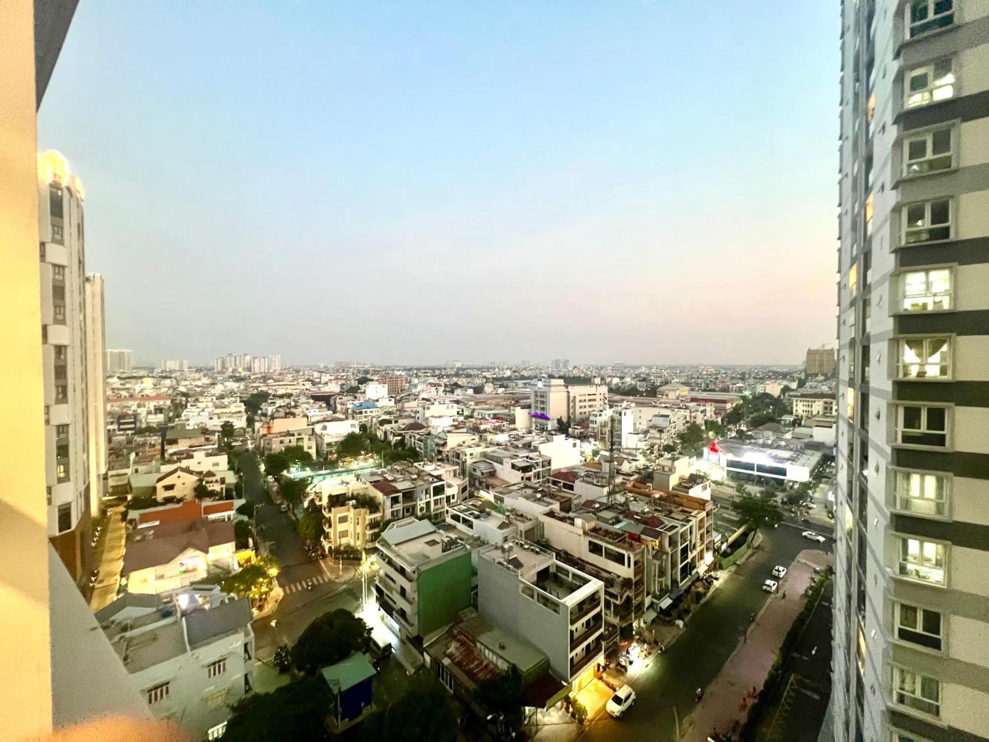 The Western Capital Apartment Ho Chi Minh City Exterior photo